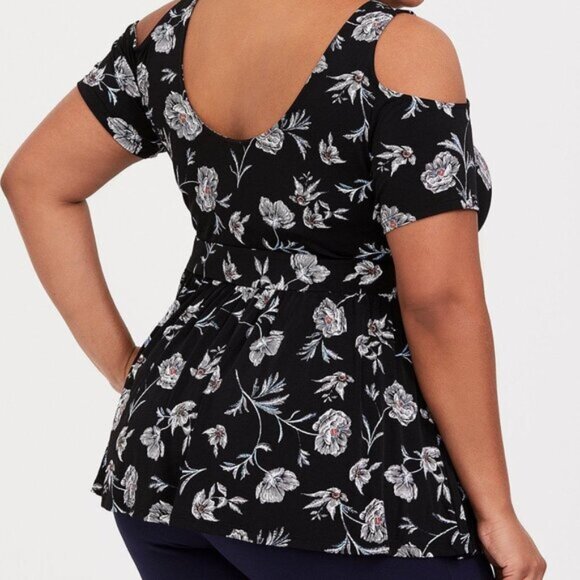 Torrid Black Floral Cold Shoulder Studio Knit Peplum Top Size 3 Office Casual - Picture 1 of 8